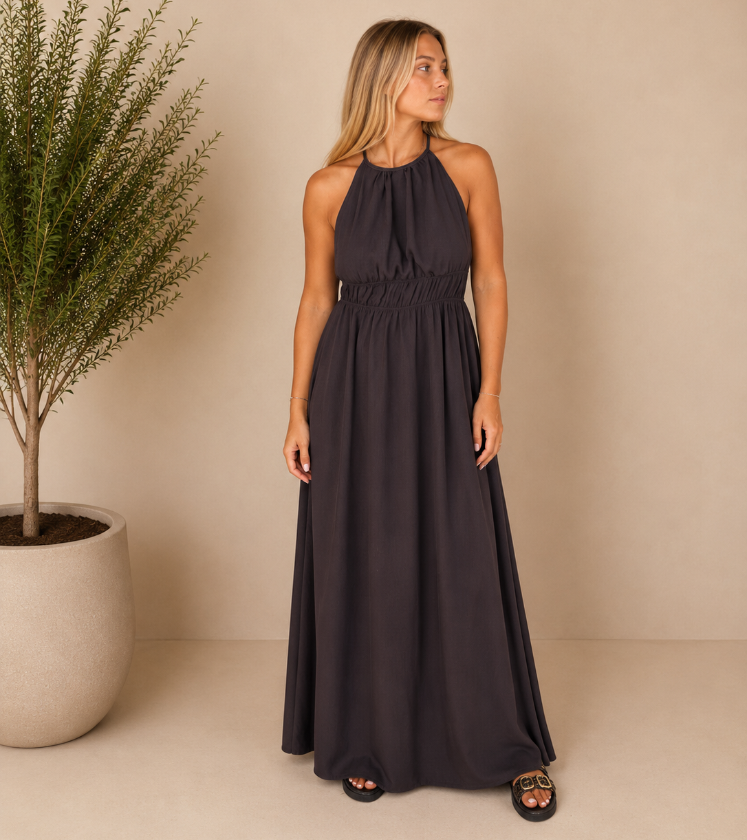 Robe col montant